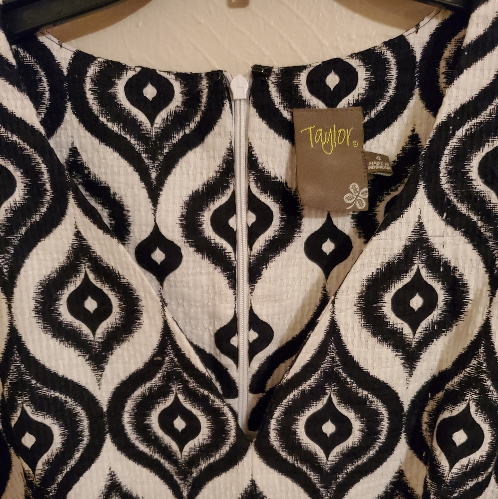 Taylor Jacquard black and white dress - Picture 3 of 5